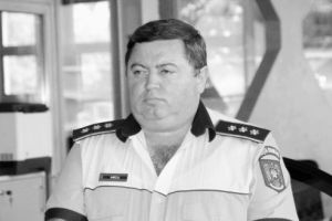 S-a stins omul care a făcut ordine pe şoselele din judeţ. Fostul şef al Serviciului Rutier Hunedoara, comisarul-şef (r) Dan Micu, a suferit un infarct care i-a fost fatal