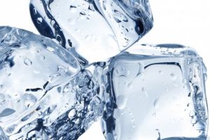 Fabrică de cuburi de gheaţă din Ploieşti, închisă din cauza bacteriei E-coli