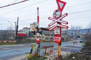 Trecerile la nivel cu calea ferată vor fi modernizate