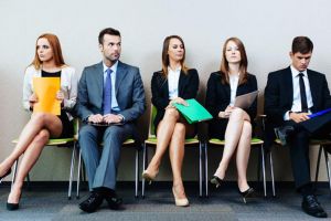 România, a treia în lume în privinţa deficitului de personal. Specialiştii pleacă din ţară, iar firmele nu mai au pe cine să angajeze