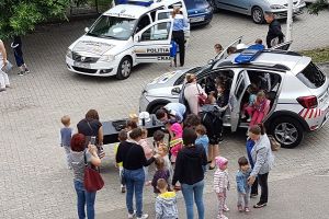 Activităţi educative desfăşurate de Poliţia Locală în parteneriat cu Grădiniţa cu Program Prelungit ”Nicolae Romanescu” Craiova