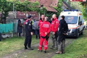 CLUJ: Femeie de 72 de ani, la un pas de moarte după ce s-a pierdut în pădure. Forţele de ordine au găsit-o după ore de căutări VIDEO