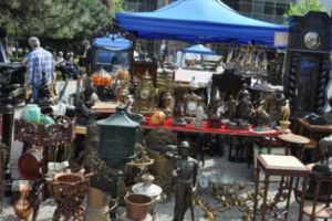 Târgul Anticarilor, în Parcul Obor din Capitală. Când isi va deschide porţile