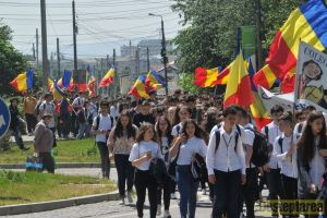 Lecţie de istorie în pragul Zilei Eroilor