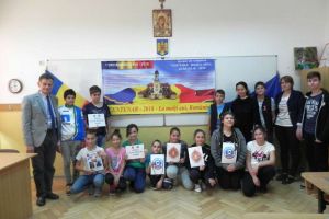 FOTO:  În anul Centenarului Marii Uniri, la Școala Gimnazială nr. 3 Cugir s-a constituit primul Cerc „Cultul Eroilor”