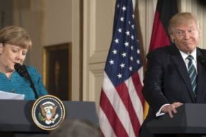 Merkel îl critică pe Trump, dar consideră relaţia cu Washingtonul ca fiind “de o importanţă excepţională”
