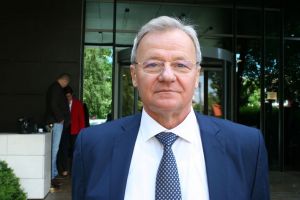 De ce continuă continuă să plece din ţară medicii români. Poziţia preşedintelui CMR