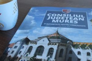 Mureşenii impresionaţi de arhitectura Palatului Administrativ la Ziua Porţilor Deschise