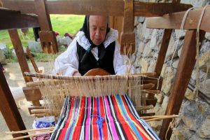 Poftiţi la Roşia! Ateliere culinare şi de tradiţii populare, deschise pentru orice curios