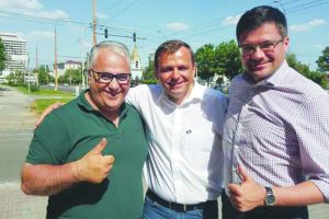 Liberalii Alexe şi Dobrincu susţin omul unor infractori basarabeni