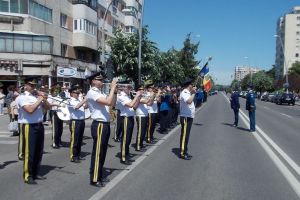 Astăzi se închide o parte din Calea Mărăşeşti pentru depunerea de coroane cu ocazia Zilei Eroilor