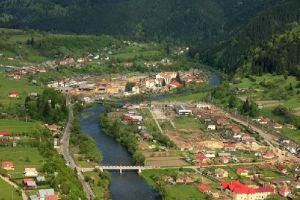 Lunca Bradului, comuna cu 868 de case de vacanţă!