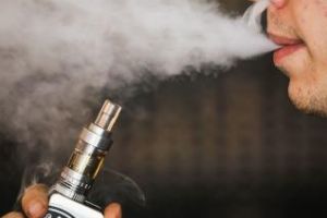 Bărbat omorât de explozia unei ţigări electronice