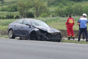 FOTO – Accident cu trei maşini la Copşa Mică. Din neatenţia unui şofer