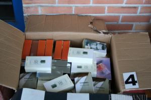 Un bihorean de 33 de ani s-a ales cu dosar penal, după ce a fost prins cu parfumuri contrafăcute la vamă