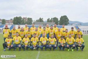 FOTO: Cursanţii de la Licenţa B UEFA de la Alba Iulia, “Uniţi pentru Mihai Neşu”