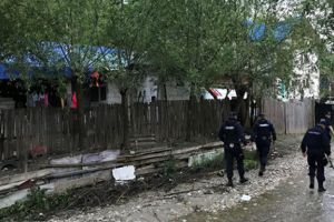 Anchetaţi pentru furt de energie electrică