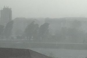 Vremea se înăspreşte: Cod PORTOCALIU de furtună în Bihor