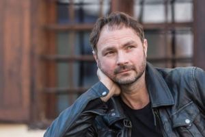 INTERVIU: Omul de teatru Sebestyén Aba se află într-o permanentă căutare: „Cea mai mare provocare e să faci teatru valabil, nou, care stârneşte interesul şi aici, şi în alte părţi ale ţării şi ale lumii”