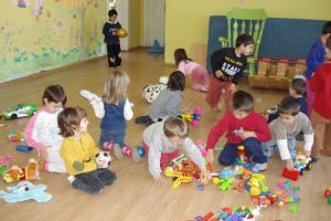 Proiect: Cantina din incinta Colegiului Tehnic Alexandru Domşa din Alba Iulia va fi transformată în grădiniţă