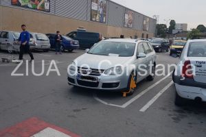 La Kaufland Constanta se blocheaza rotile in parcare. Care sunt motivele(galerie foto)  