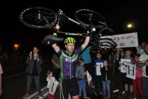 FOTOGALERIE. Și-a împlinit visul de o viaţă! Sătmăreanul Marius Bucureştean a pedalat de la Constanţa la Satu Mare