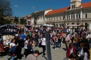 Târgul educaţional îşi aşteaptă vizitatorii