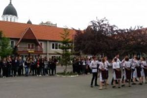 Liceul Tehnologic „Constantin Brâncuşi” din Sfântu Gheorghe şi-a omagiat patronul spriritual