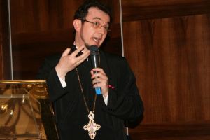 Lumea se plictiseşte tot mai repede la biserică. Un dr. în teologie despre consecinţele evadării în virtual