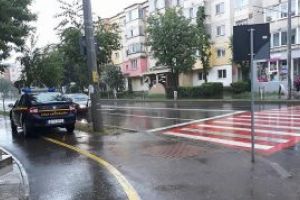 TUPEU: ANAF Maramures, cu masina pe pista de biciclete. Erau amendate firmele ce incalca legea