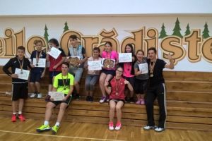 Badminton: „Fluturaşii” ACS Transilvania au urcat pe podium la Cheile Grădiştei