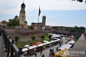 TOT ce-i GUSTOS, proaspăt şi sănătos, este la GUSTOS de Alba!
