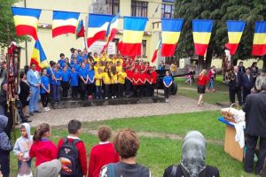 Școala Gimnazială Moieciu de Jos i-a comemorat pe eroii neamului