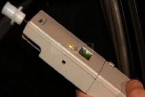 Patru şoferi aflaţi în stare avansată de ebrietate, traşi pe dreapta de poliţie în mai ...