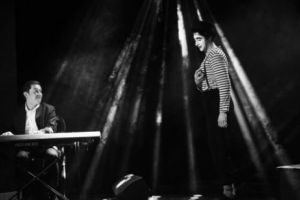 The Fly - un SPECTACOL unic de PIAN şi PANTOMIMĂ