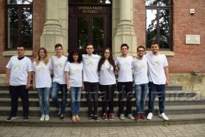 FOTO: Elevi de la CN Unirea merg la un prestigios concurs de informatică din SUA