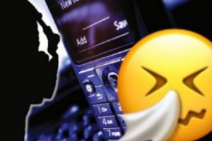 A auzit în telefon cum agenţii SRI îşi trăgeau nasul şi tuşeau. Acum vrea 200 de mii de euro
