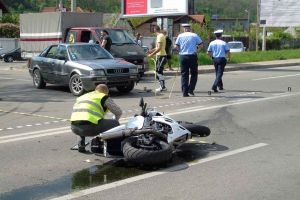 Accident de motocicletă în comuna Sărmaş