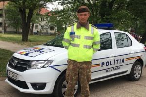 FOTO: Militar focşănean, avansat excepţional în grad după ce a salvat două victime ale unui accident rutier