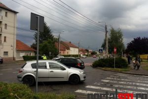 FOTO. Accident în municipiul Satu Mare. Fetiţă lovită pe trecerea de pietoni