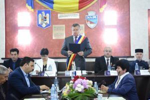 Ședinţă solemnă la Primăria Râmnicu-Vâlcea cu prilejul împlinirii a 630 de ani de la atestarea documentară