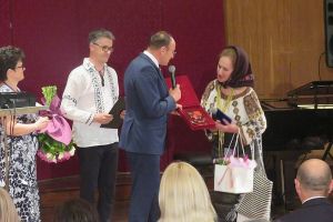 Sofia Vicoveanca şi Florin Piersic, invitaţi speciali la Conferinţa Internaţioanală a Bibliotecilor