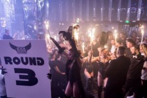 MILIONARI EXCENTRICI s-au BĂTUT pe ȘAMPANII de mii de euro, ca profesioniştii din box, în 10 runde | FOTO