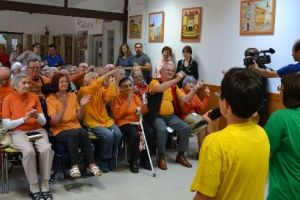 FOTO: O frumoasă zi intergeneraţională prilejuită de Săptămâna Naţională a Voluntariatului