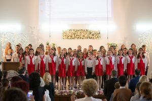 Două instituţii de învăţământ de prestigiu, sărbătorite de Primăria Craiova  La mulţi ani, Colegiilor Naţionale Carol I şi Elena Cuza!