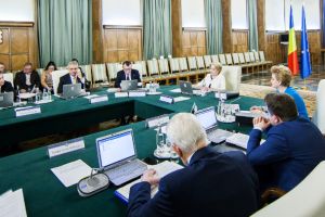 Vicepremierul Paul Stănescu la Valcea: Legea achiziţiilor publice va fi modificată de guvern