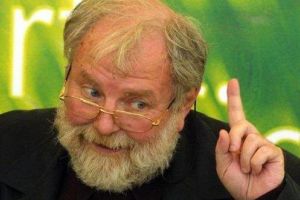 Regizorul Lucian Pintilie  fost inmormantat cu onoruri militare in Cimitirul Bellu Ortodox