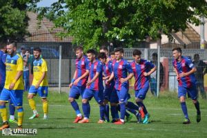 FOTO, LIVE-TEXT, Industria Galda – Unirea Tăşnad 1-1,  Dani Lupşan, gol egalizator în memoria lui Dragoş Damian!