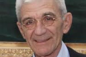 PRIMAR BĂTUT CRUNT la o comemorare. A fost dus de urgenţă la SPITAL