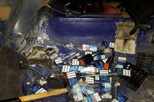 Microbuz confiscat de poliţiştii de frontieră